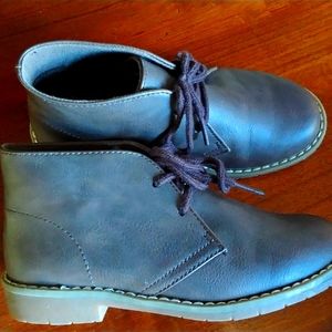 Childrens place boots size 1